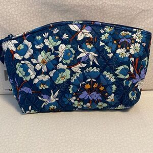 VERA BRADLEY Grand Travel Cosmetic in Floral Bursts